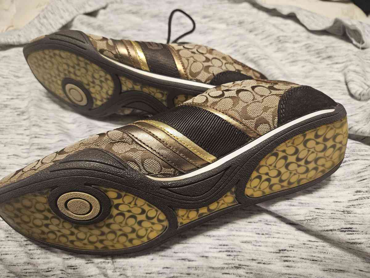 Coach womens size 10 shoes