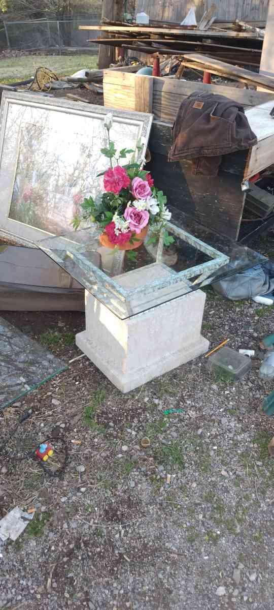 coffee table and one end table