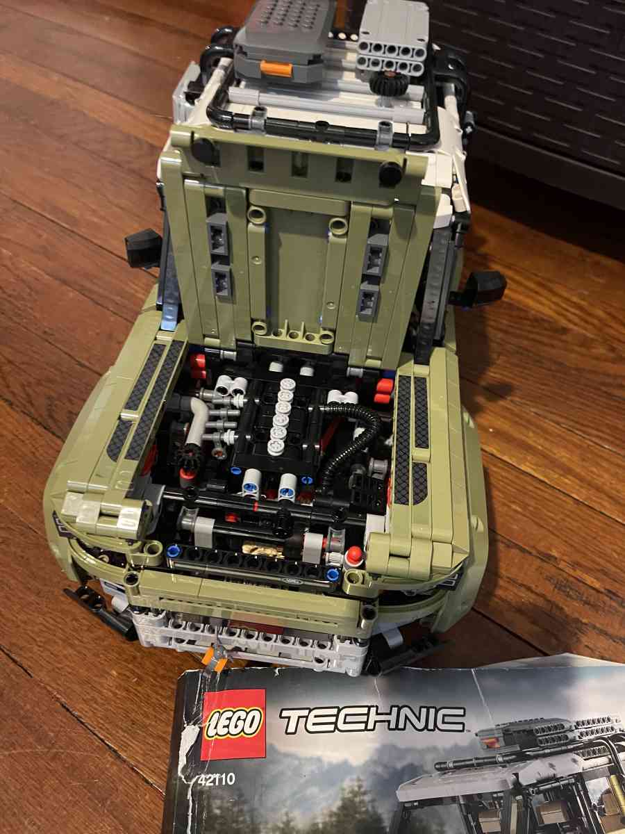 built Lego technic Land Rover defender