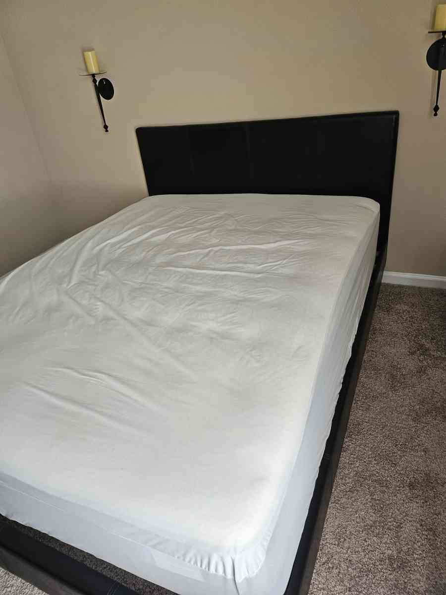 Queen size bed