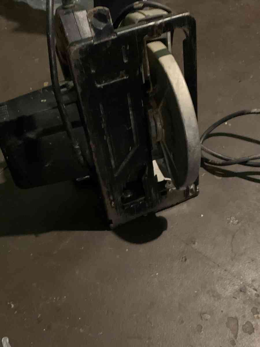 Craftsman circular saw  7 and 1 4th 120v