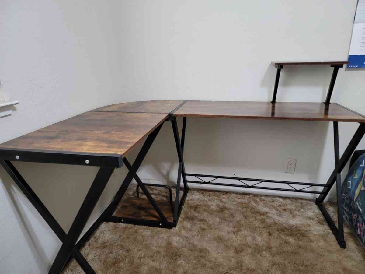 L shaped desk