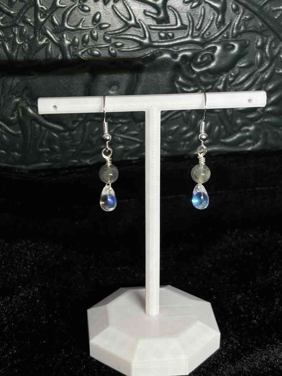 Moon drop earrings in silver