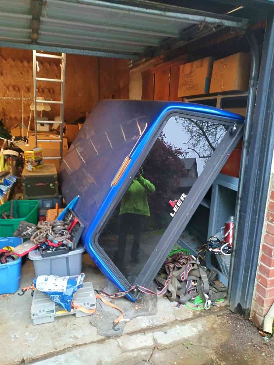 LEER Long bed camper shell