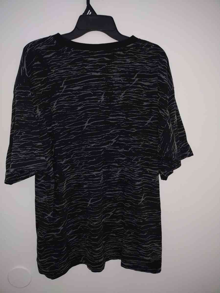 Quiksilver x Stranger Things Lovers Lake TShirt MENS SIZE L