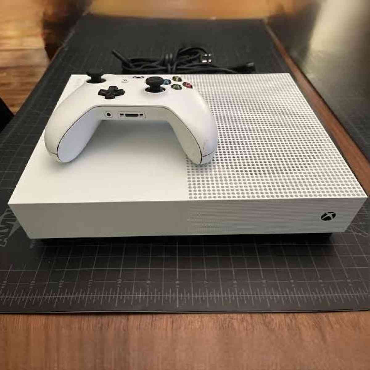 Xbox One S mint condition