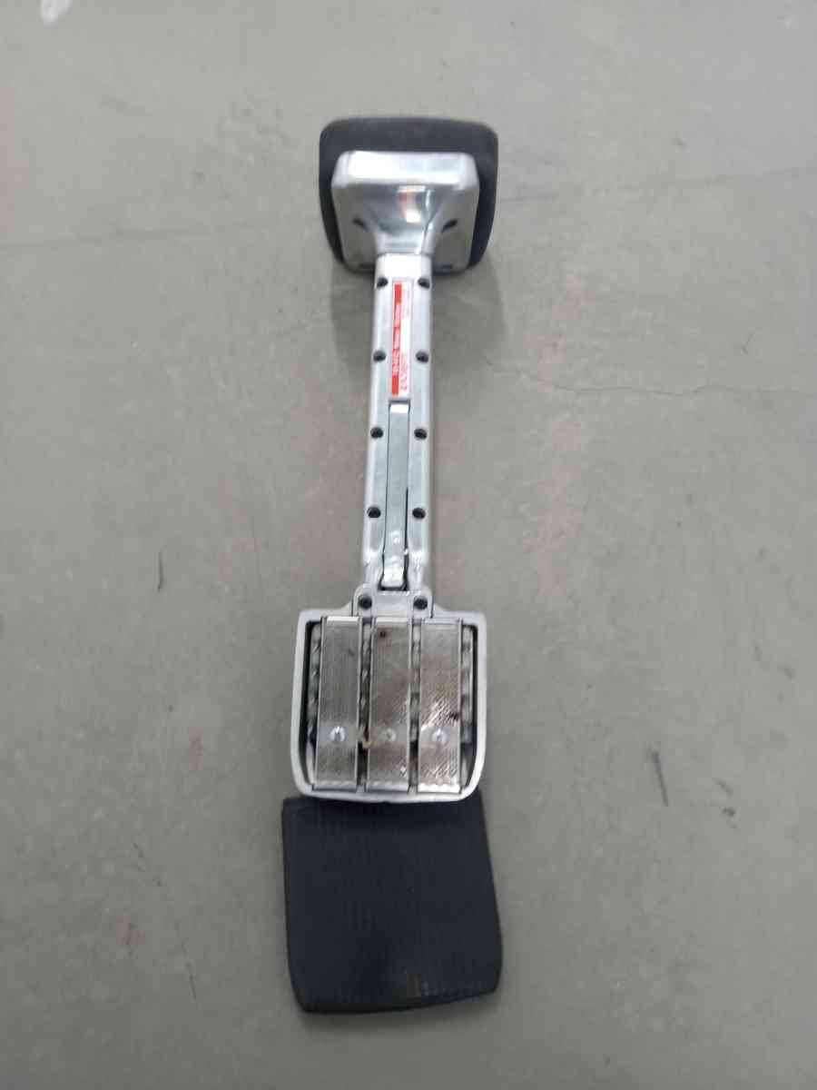 the 10  412 knees kicker ROBERTS for installation of carpet