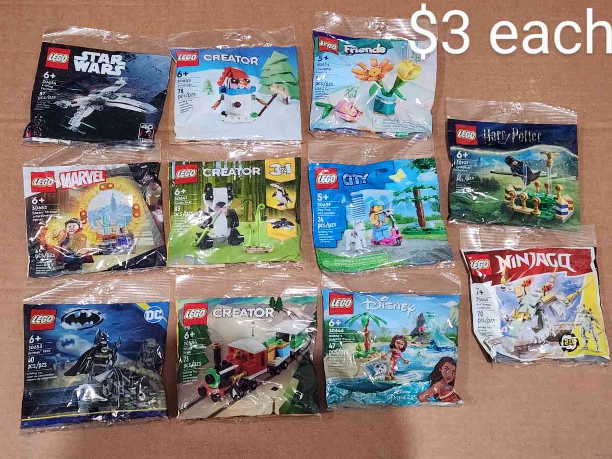 NEW LEGO Building Toy Models  Moving Sale