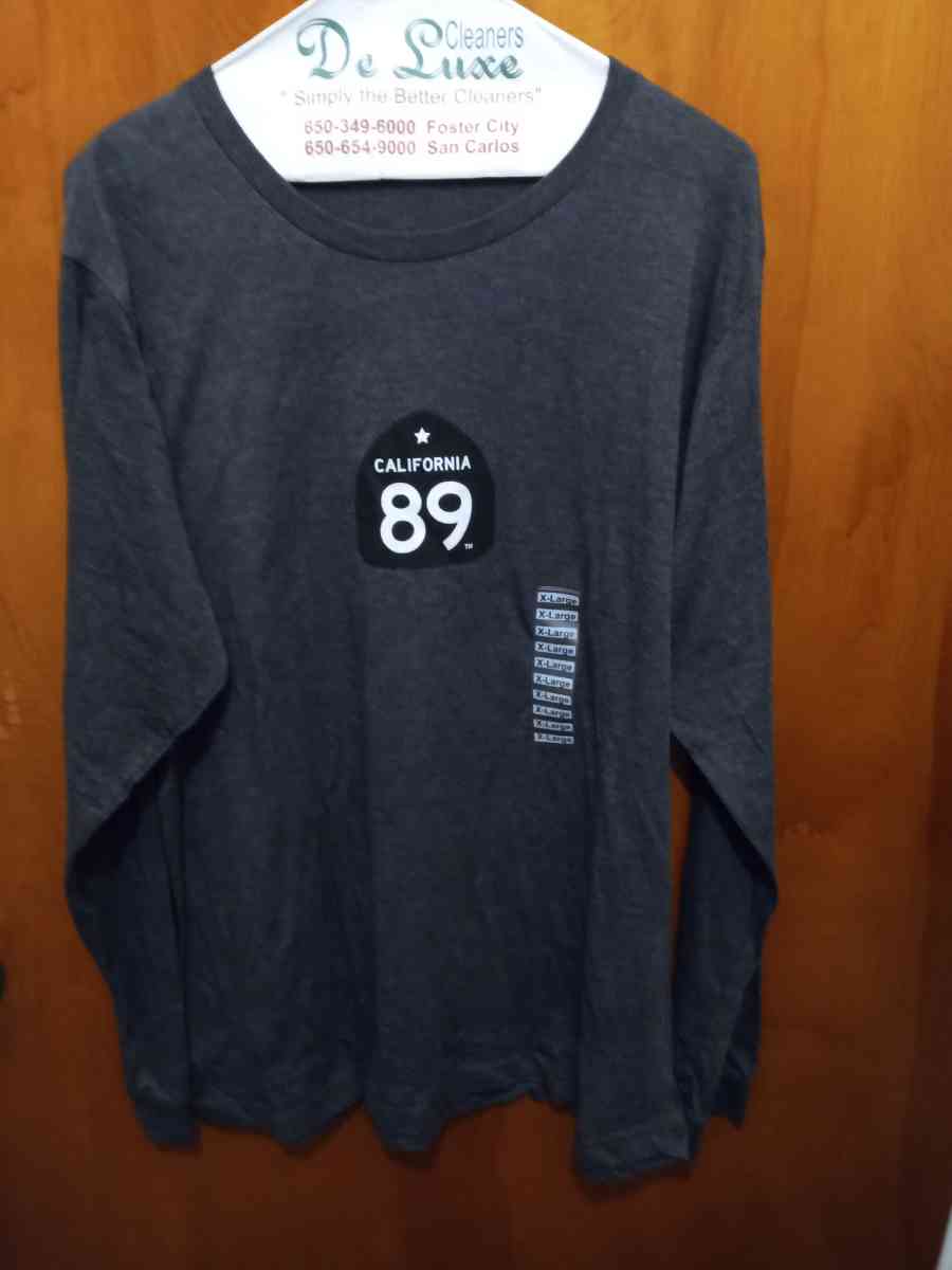 l sell the set of 6 sweatshirts size large new size large