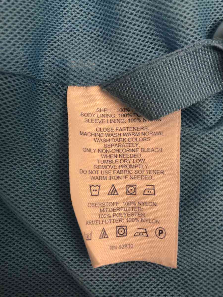 Lands End Womans Windbreaker size M