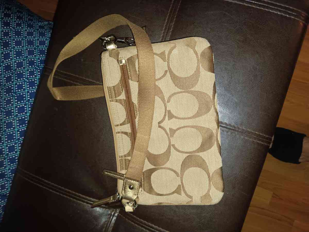 new coach waistband purse must pick up