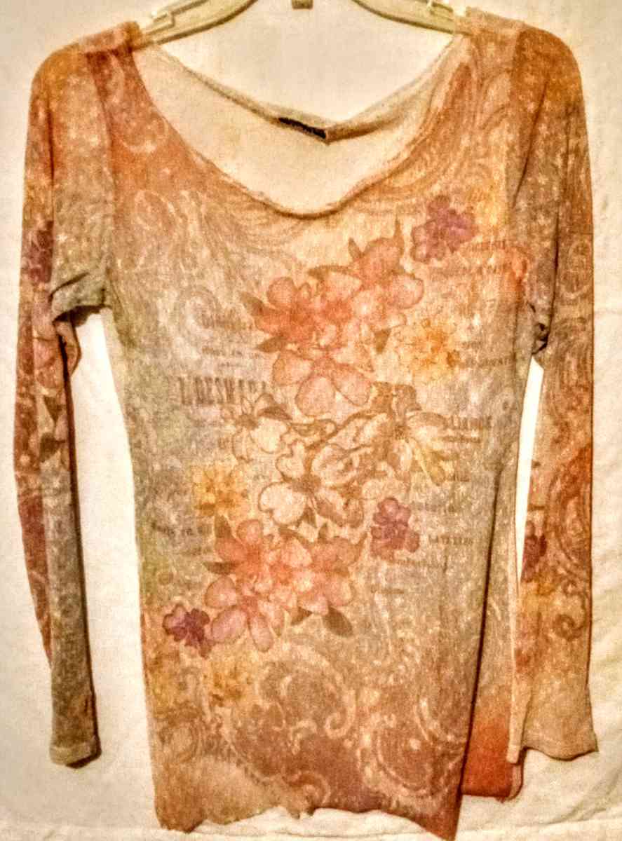 Rue 21 Long Sleeves Sheer Lace Shirt