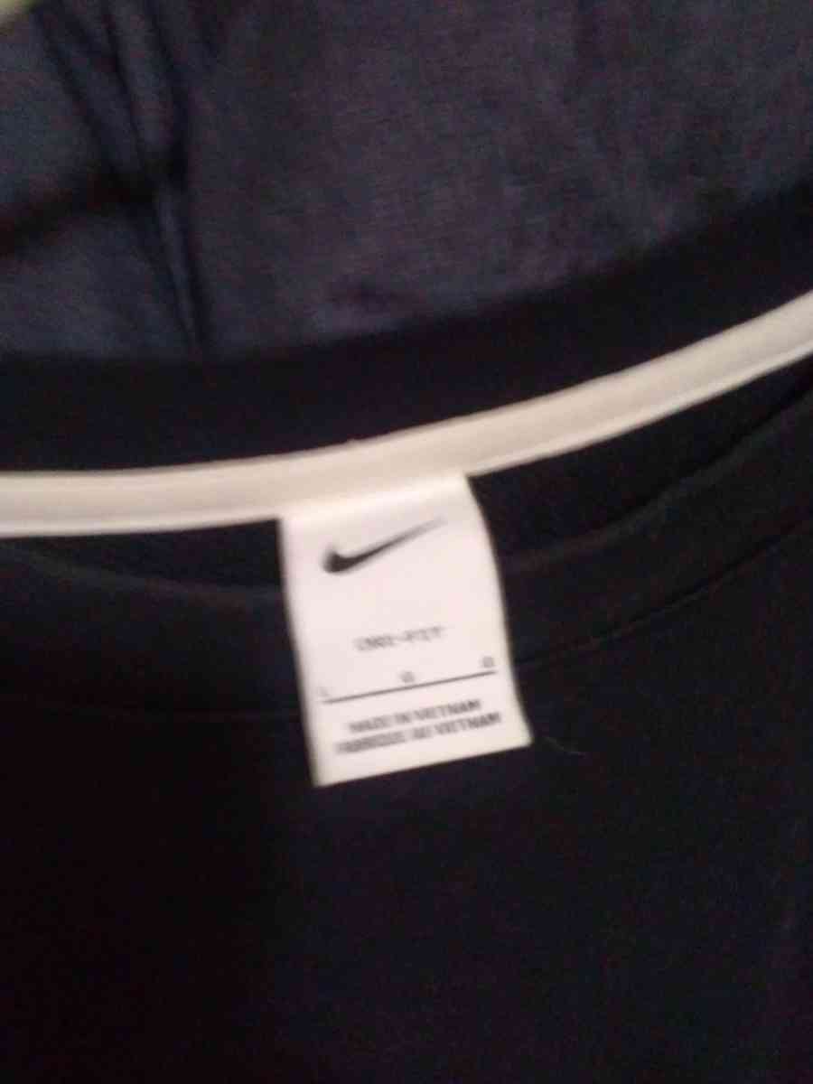 mens Nike large sweater DriFit