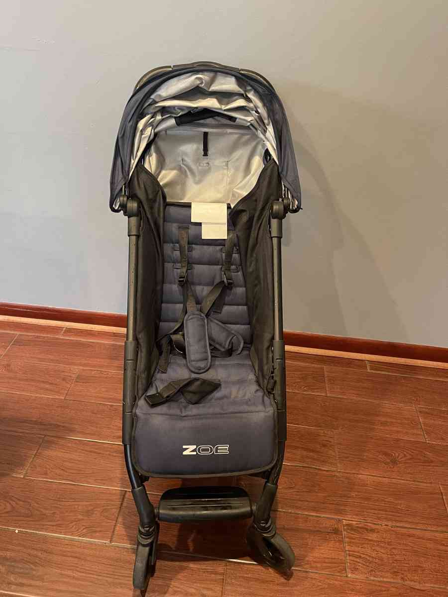 Zoe lightweight stroller