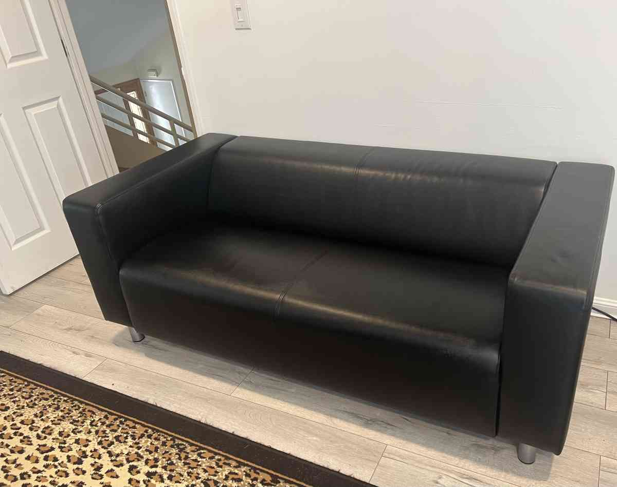 IKEA KLIPPAN COUCH