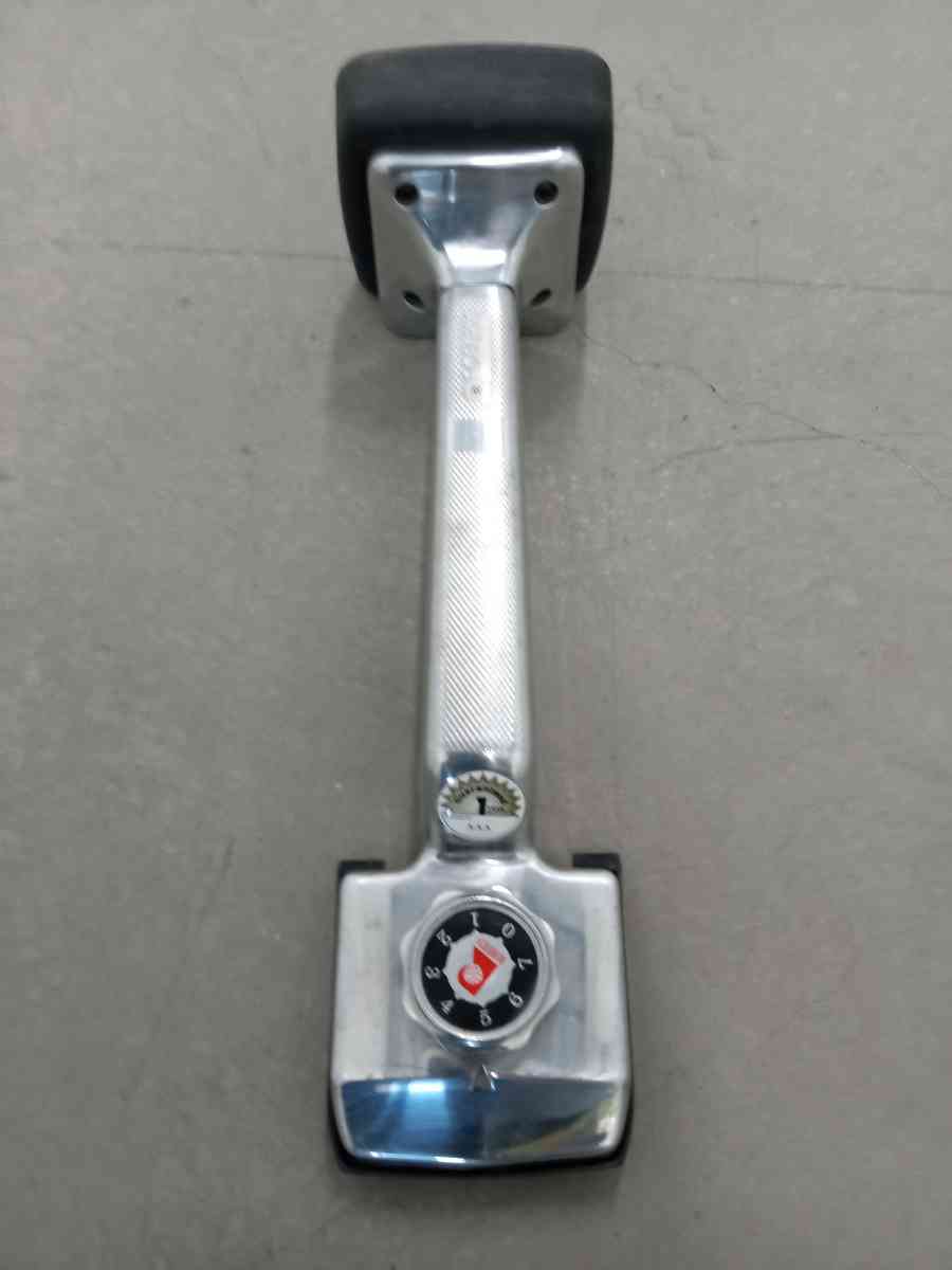 the 10  412 knees kicker ROBERTS for installation of carpet