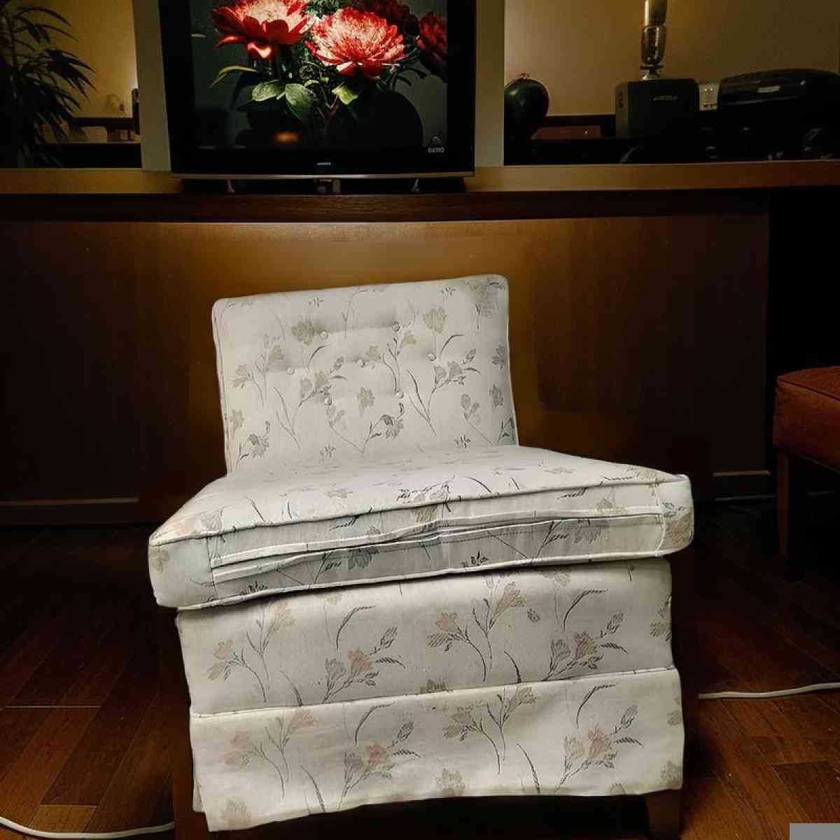 GDF Studio Manon Flora Print Club Lounge AtticDeep SeatNo Ar