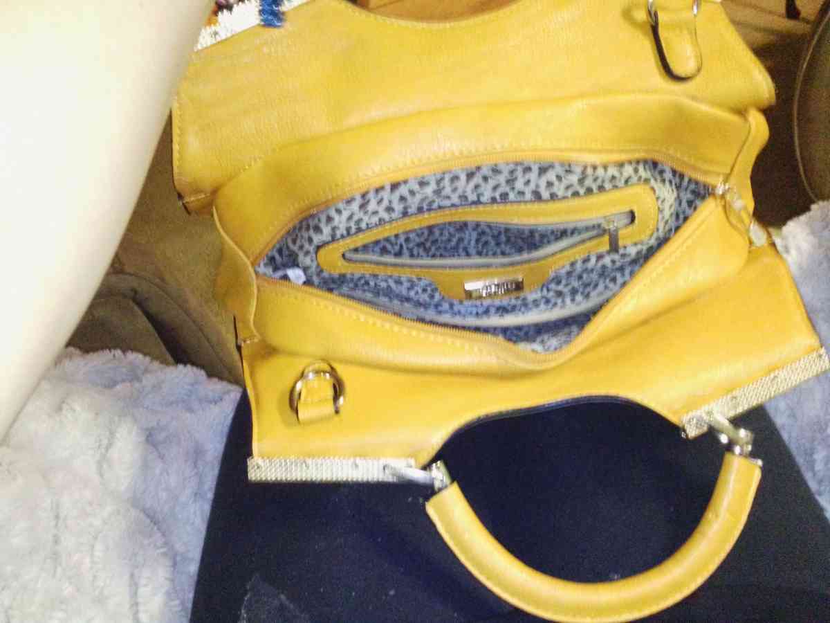 3 Michael kors purses