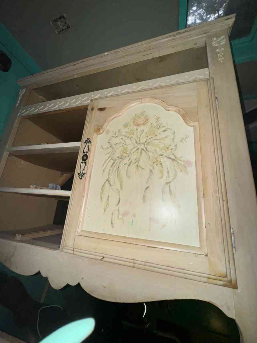 antique looking twin bedroom set