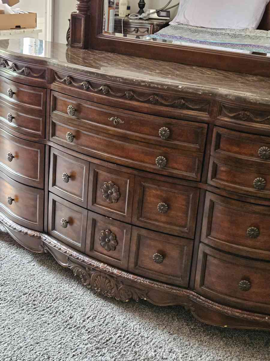 Northshore Marble Top 7pc King Bedroom Set by Ashley Furnitu