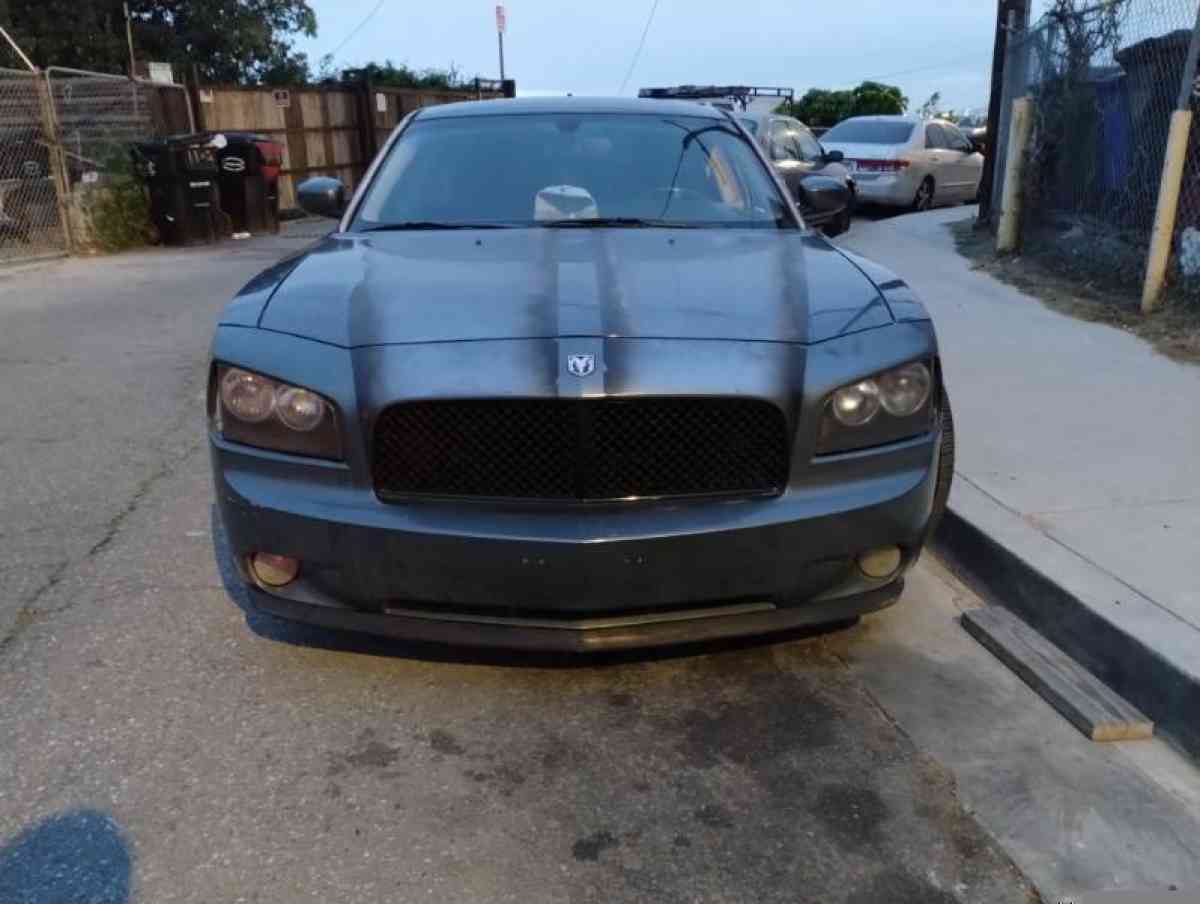 Dodge Charger 06