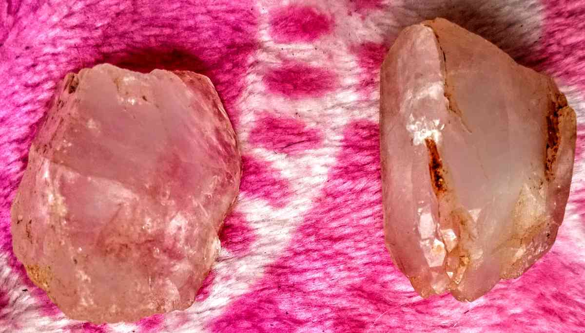 16 Variety of Quartz Crystals