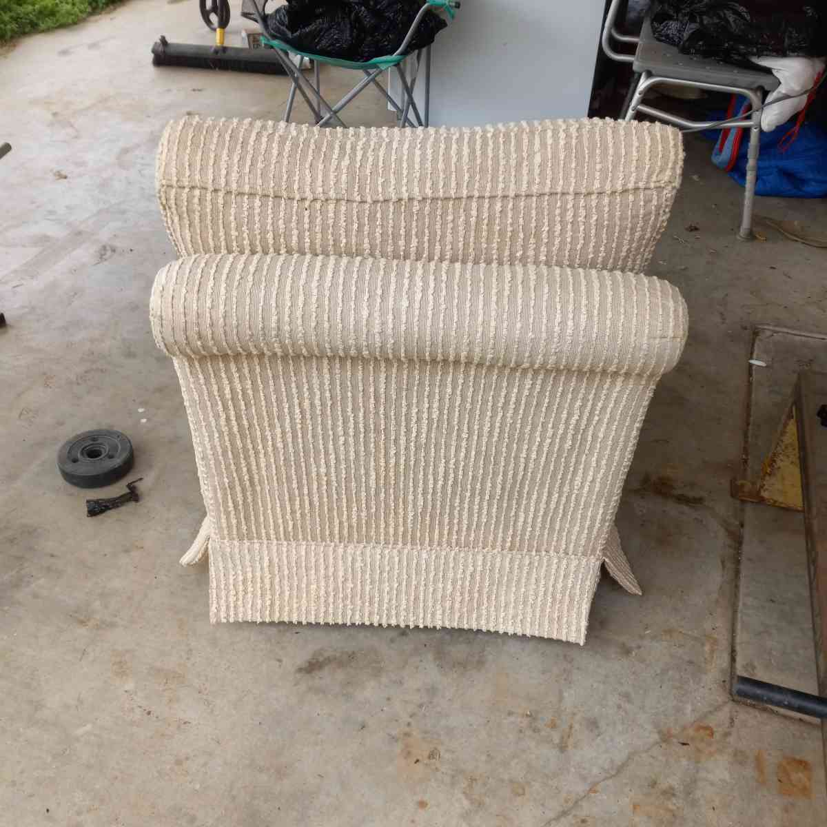 ETHAN ALLEN  LOUNGE CHAIR