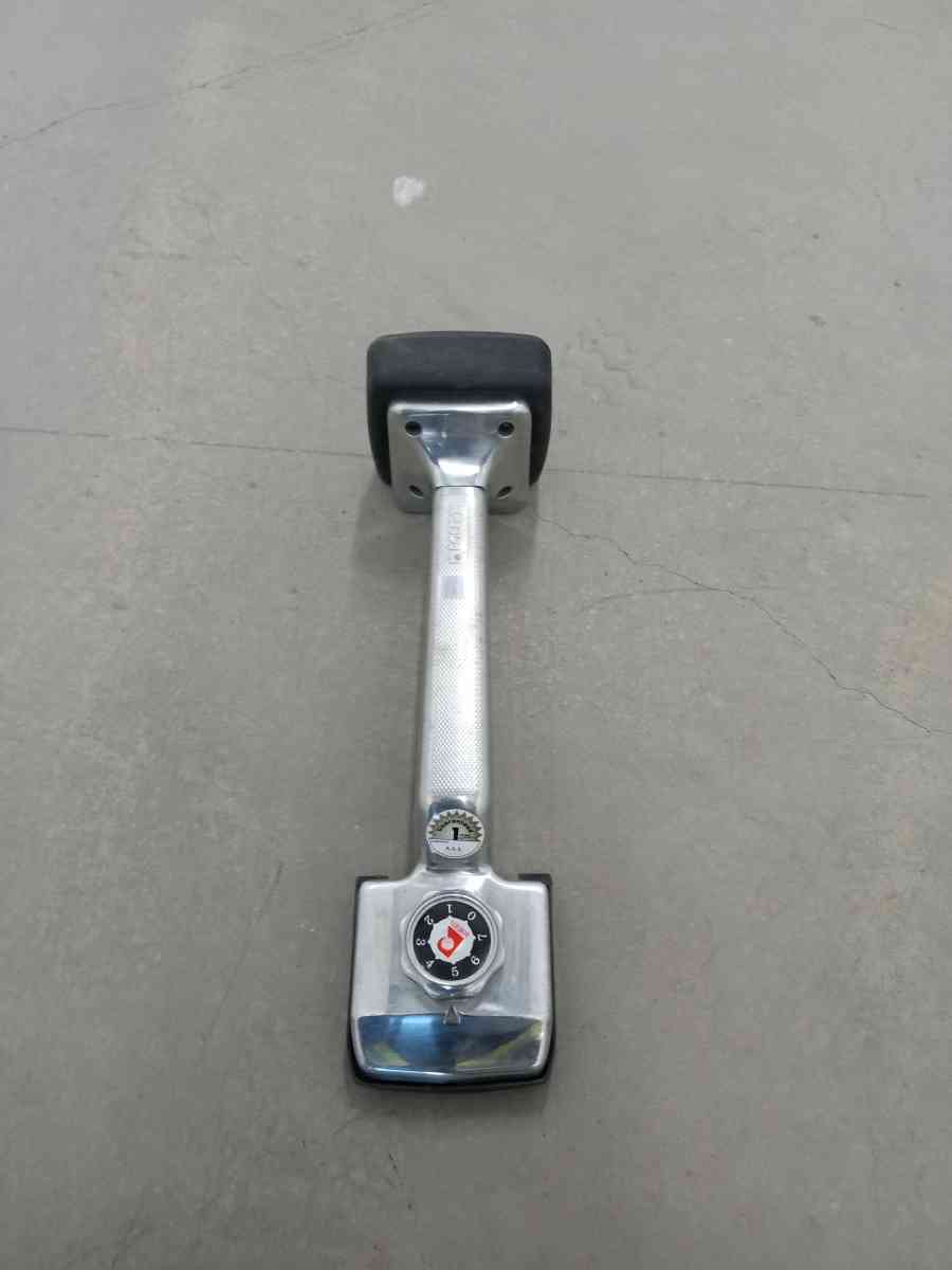 the 10  412 knees kicker ROBERTS for installation of carpet