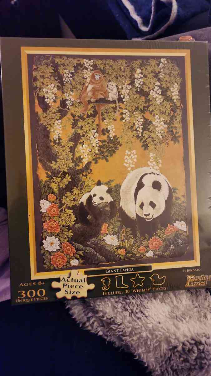 300 piece Giant Panda  puzzle