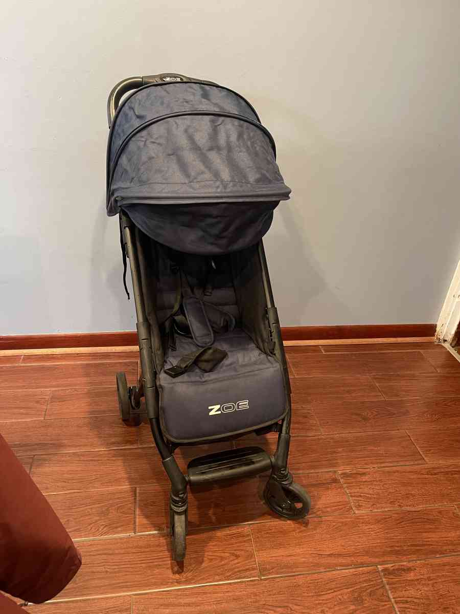 Zoe lightweight stroller