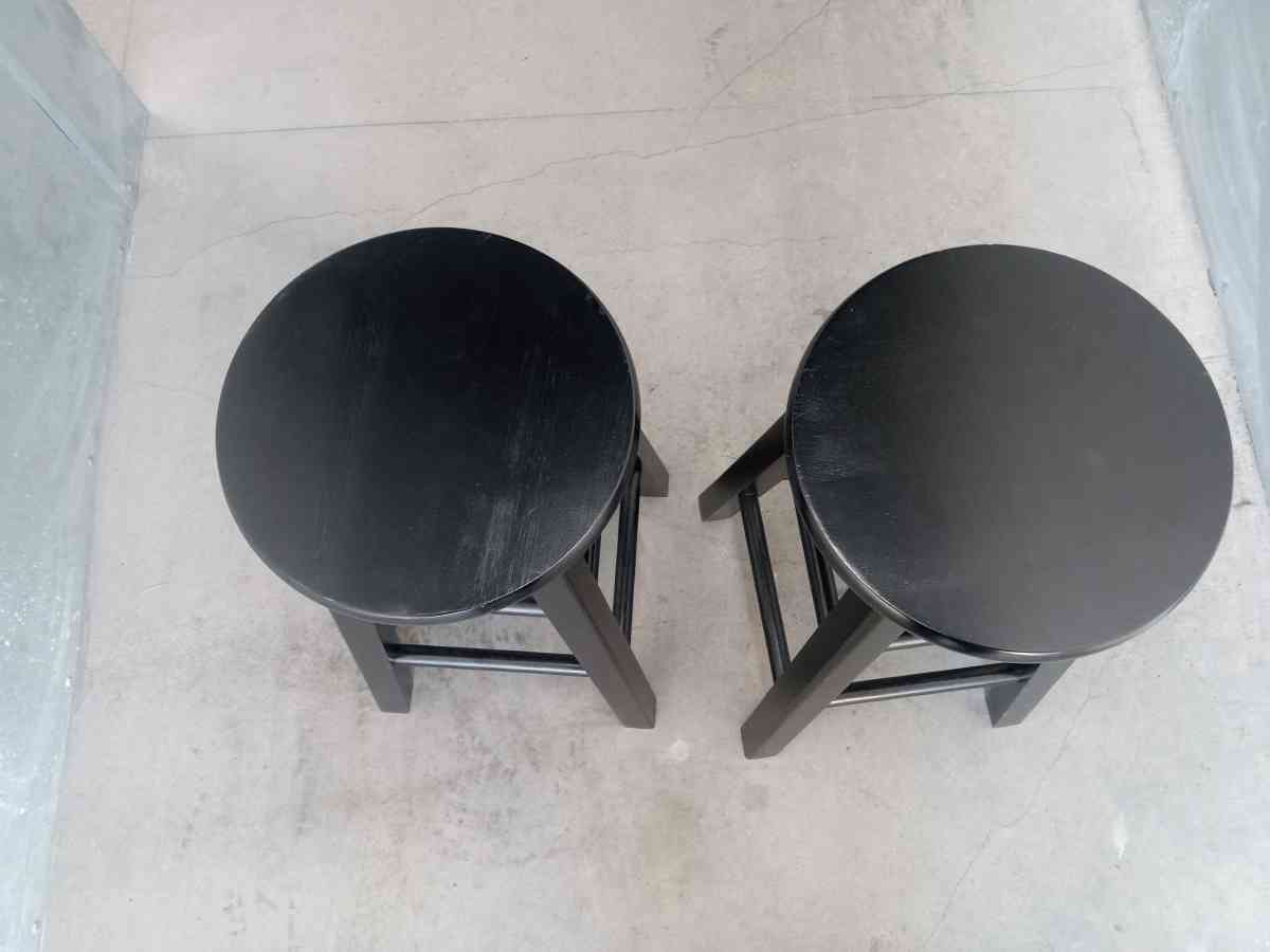set of 2 wooden stools lKEA
