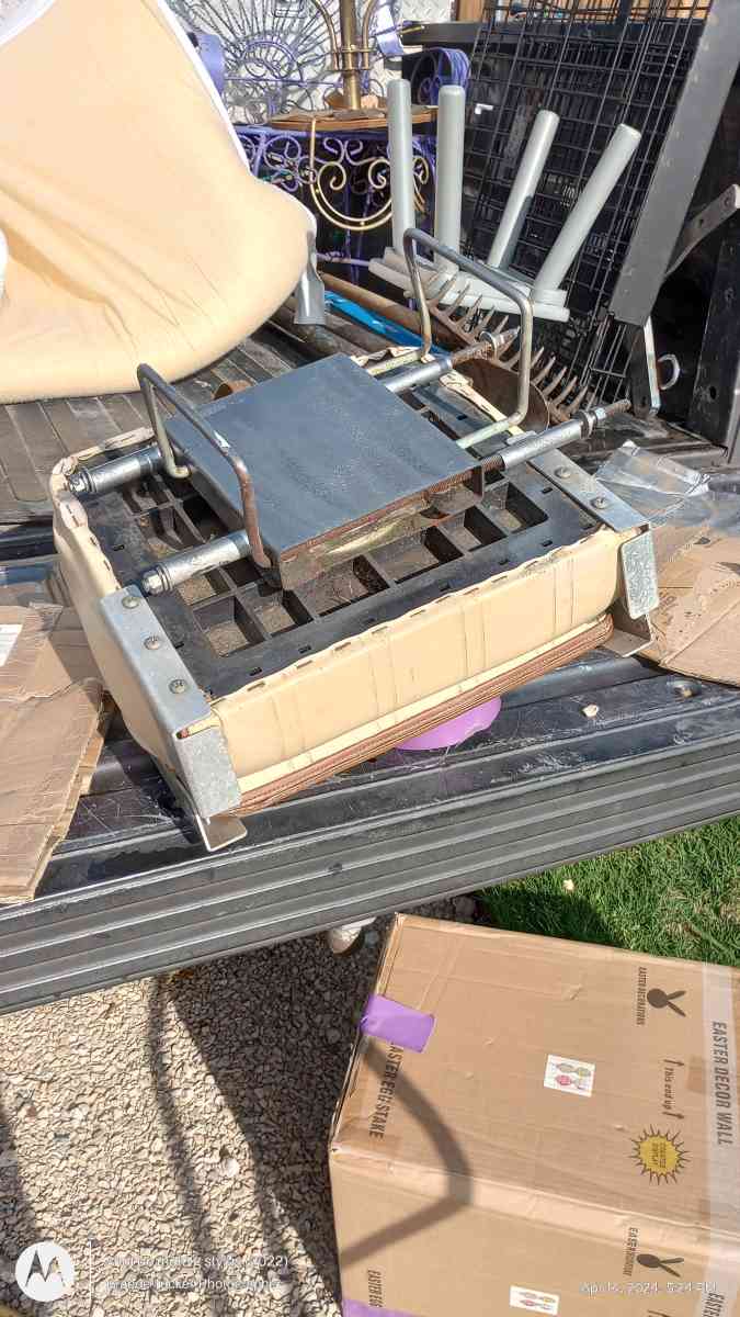 Vintage Tan and Dark Brown Bass Fishing Boat Seat