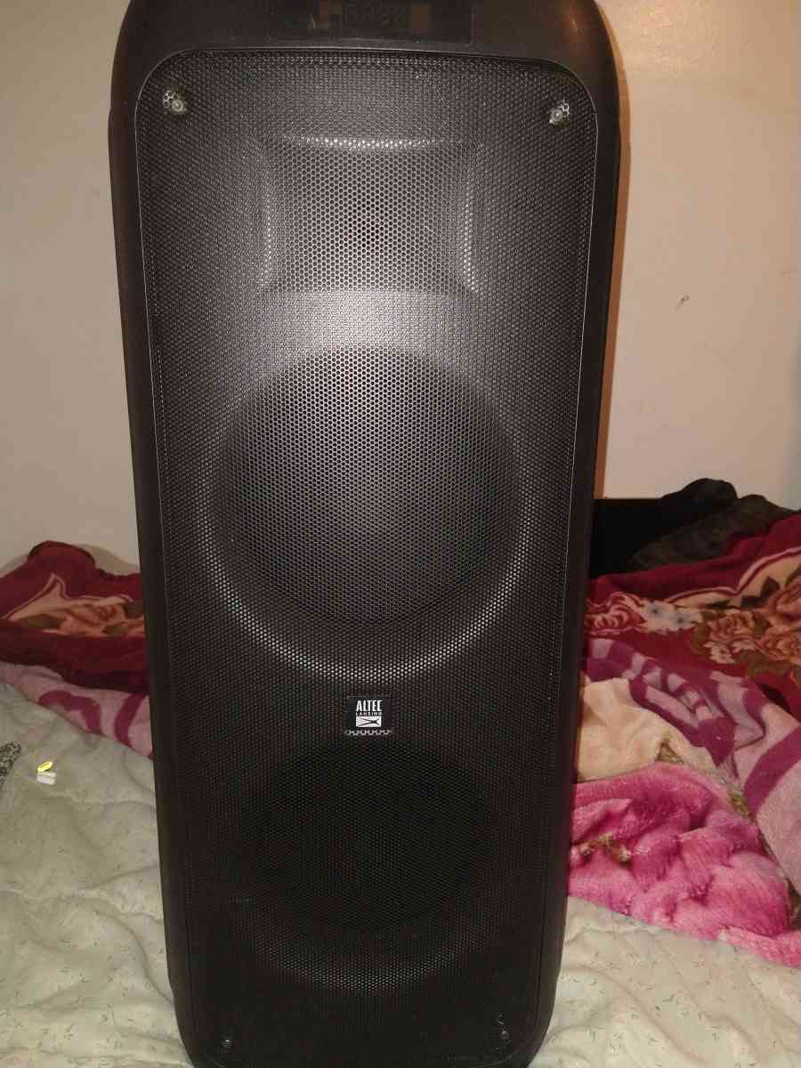 Altec lansing Bluetooth powered speaker