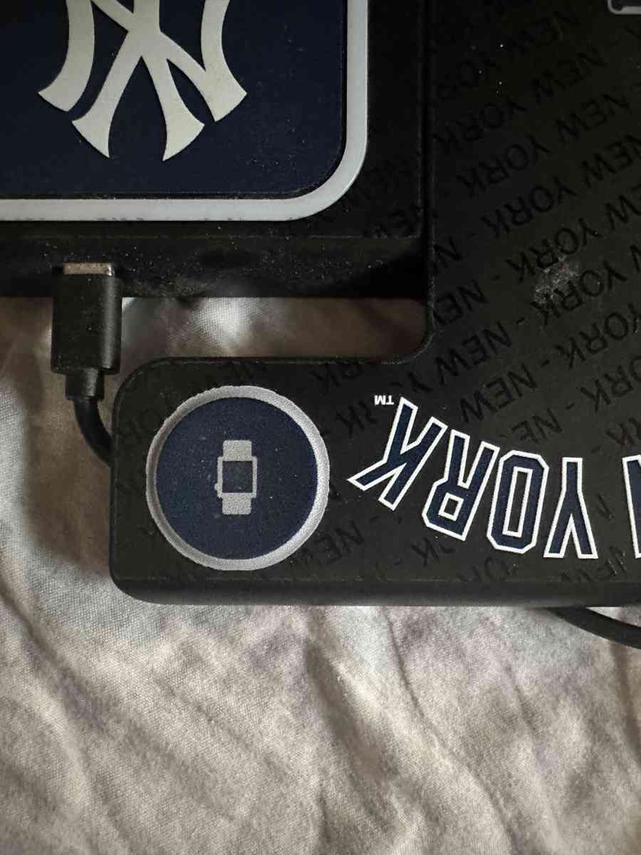 New York Yankeees wireless charger