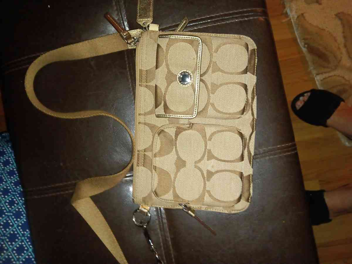 new coach waistband purse must pick up