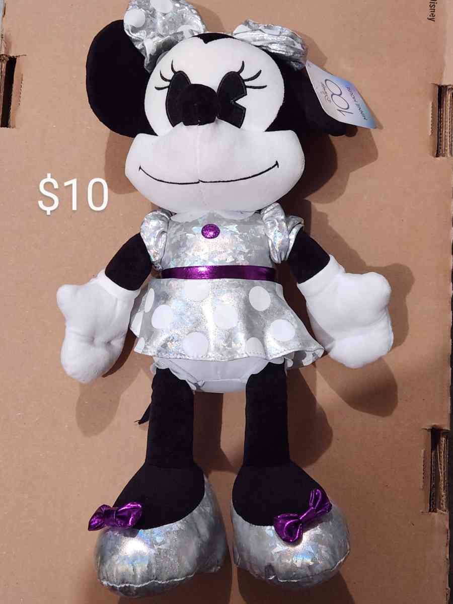 NEW Squishmallow Plush Toy 5 dollars each   Moving Sale