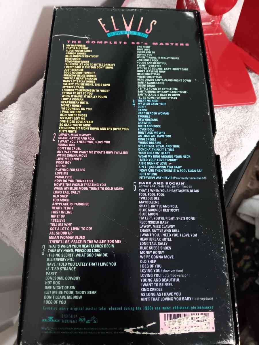 Elvis presley c d box send