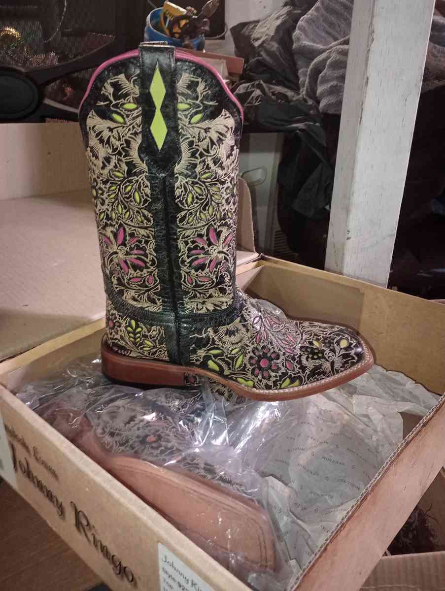 cowgirl boots