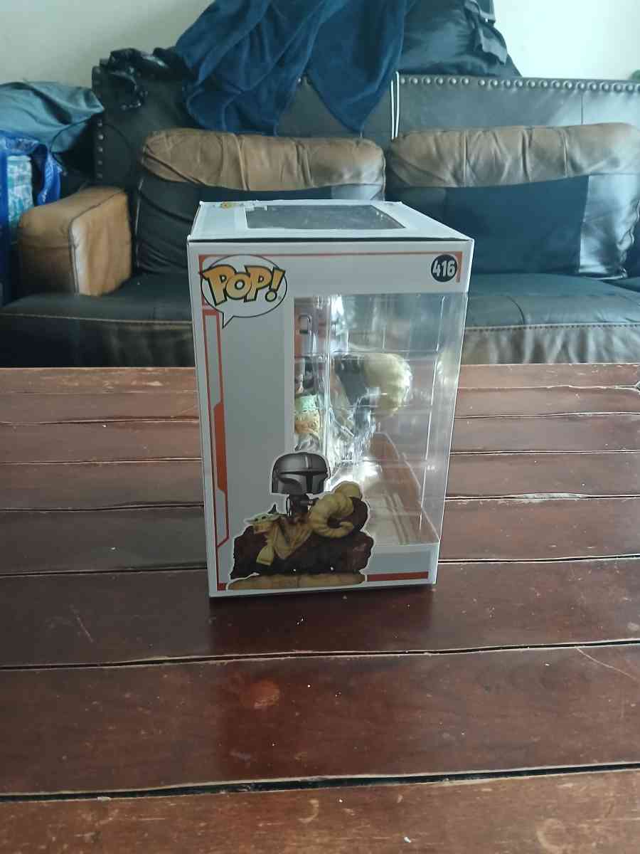 Funko Pop Deluxe Star Wars The Mandalorian 416 Figure