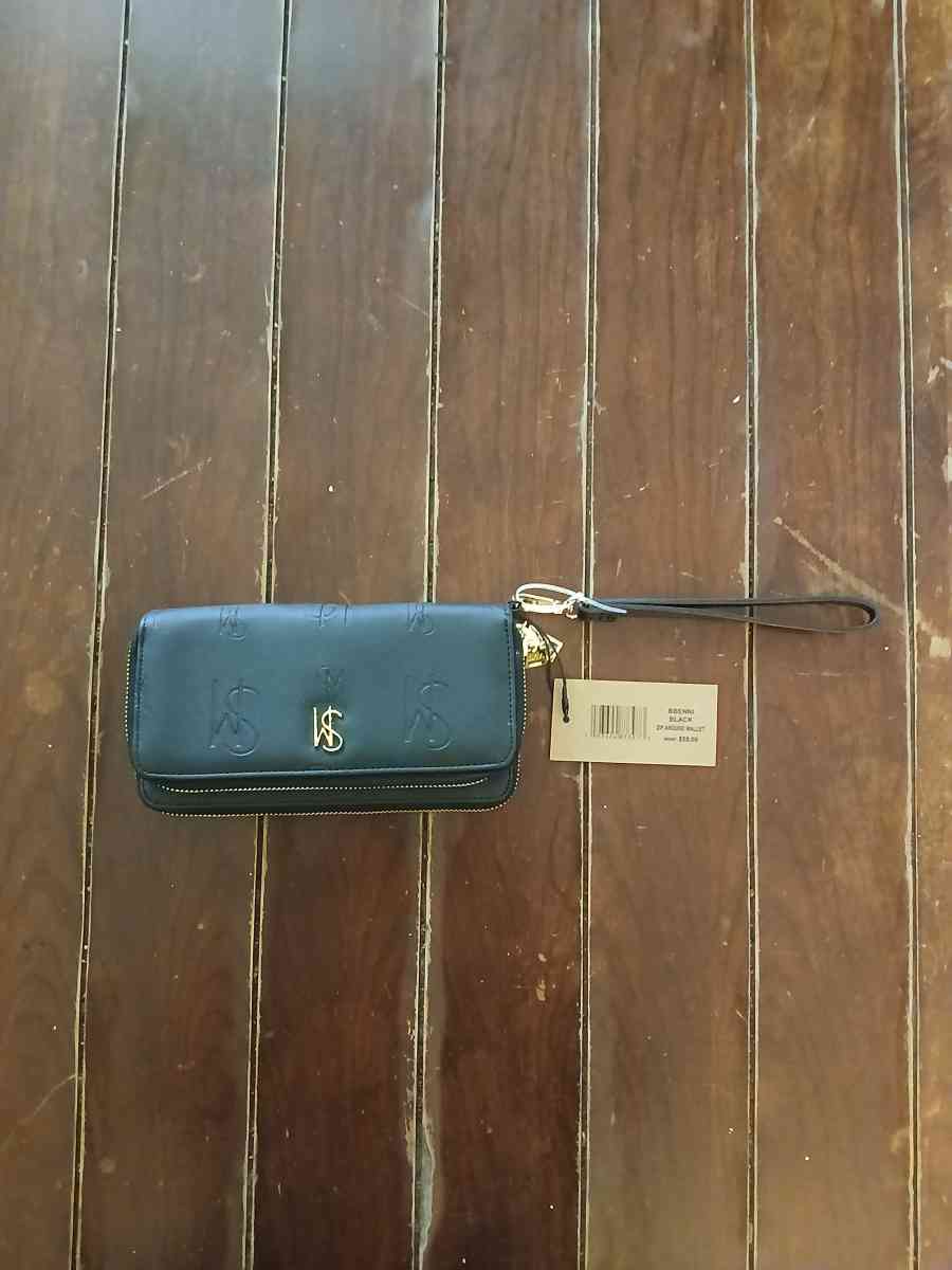 Steve Madden BBENNI Black Zip Around Wallet