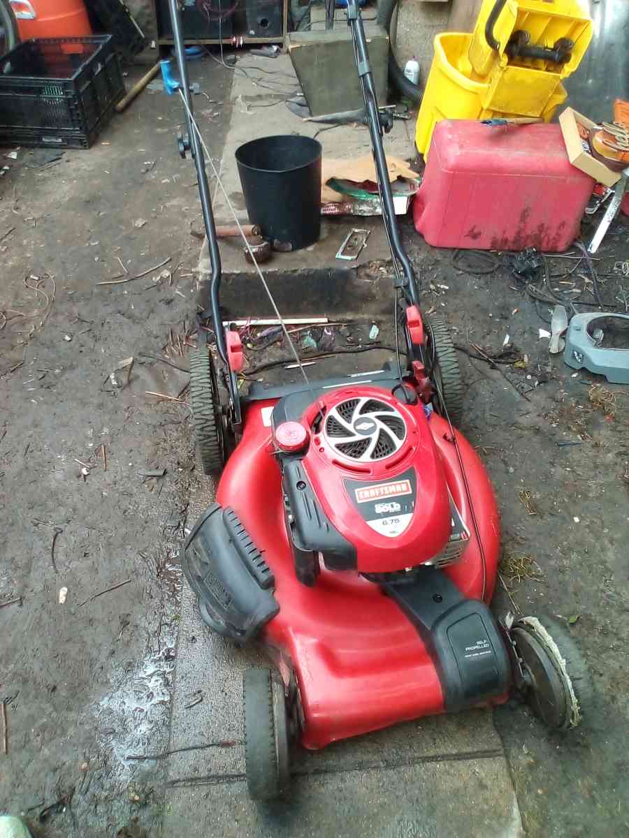 a Craftsman lawn mower selfpropelled like brand new