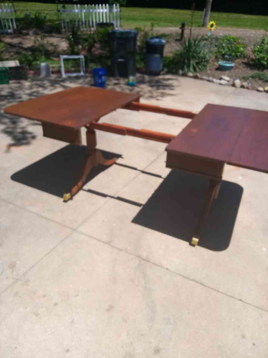1940s Antique Regency style dinning room table