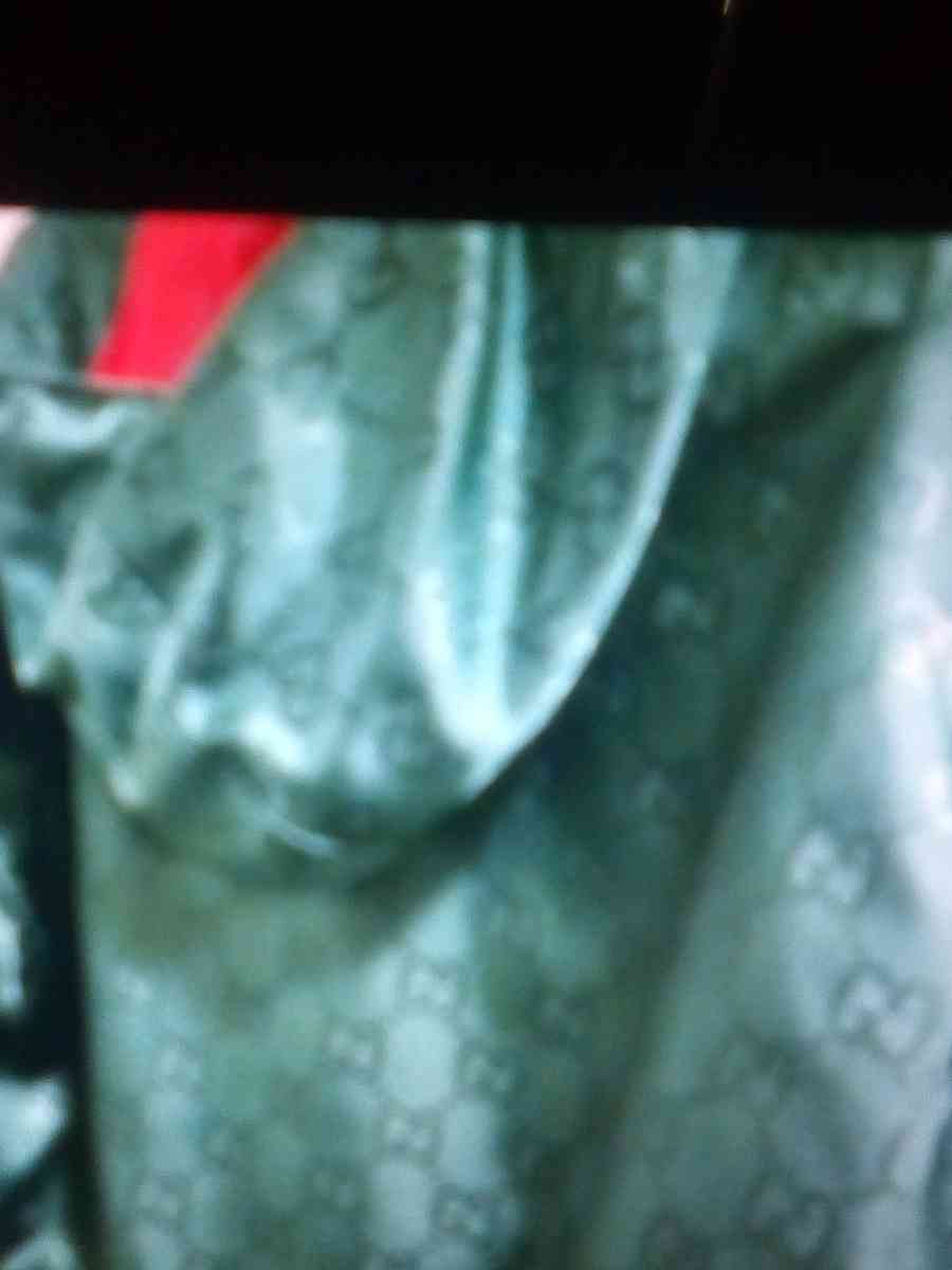 Im selling my Gucci jacket