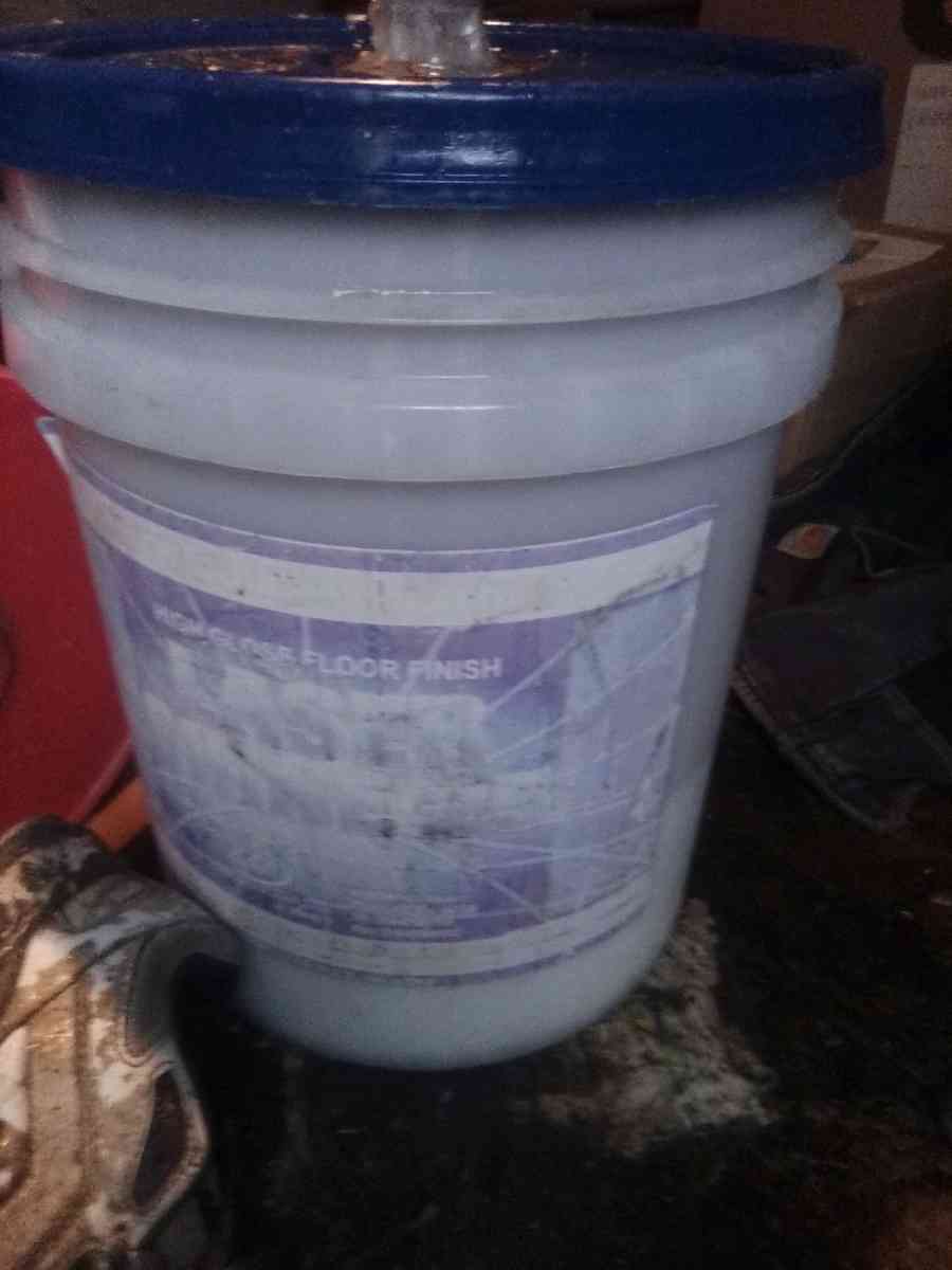 floor buffer and industrial floor cleaner