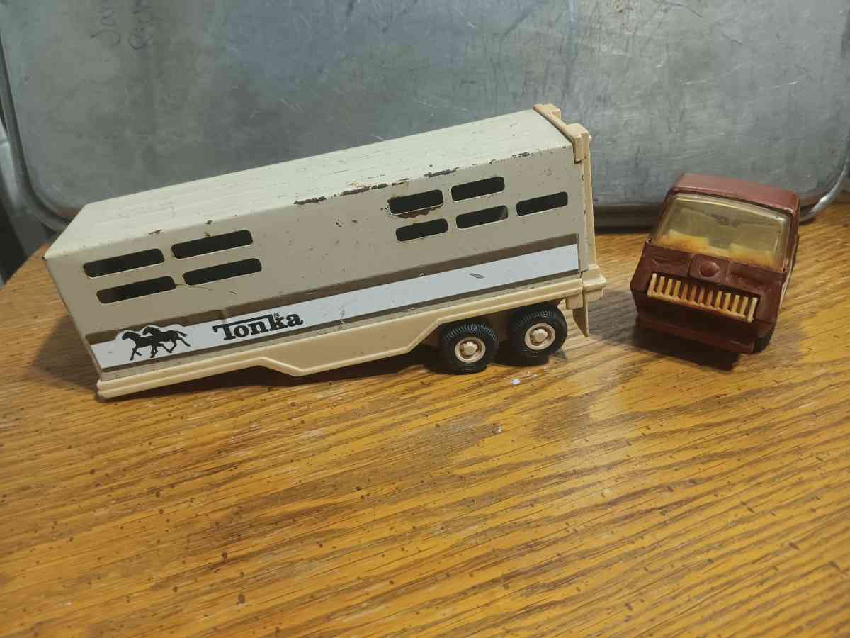 Tonka Truck with horse trailer