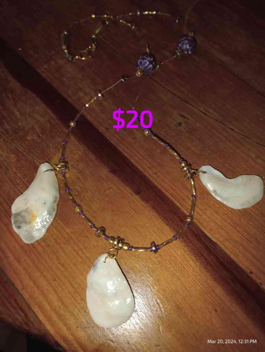 seashell jewlery and key chains