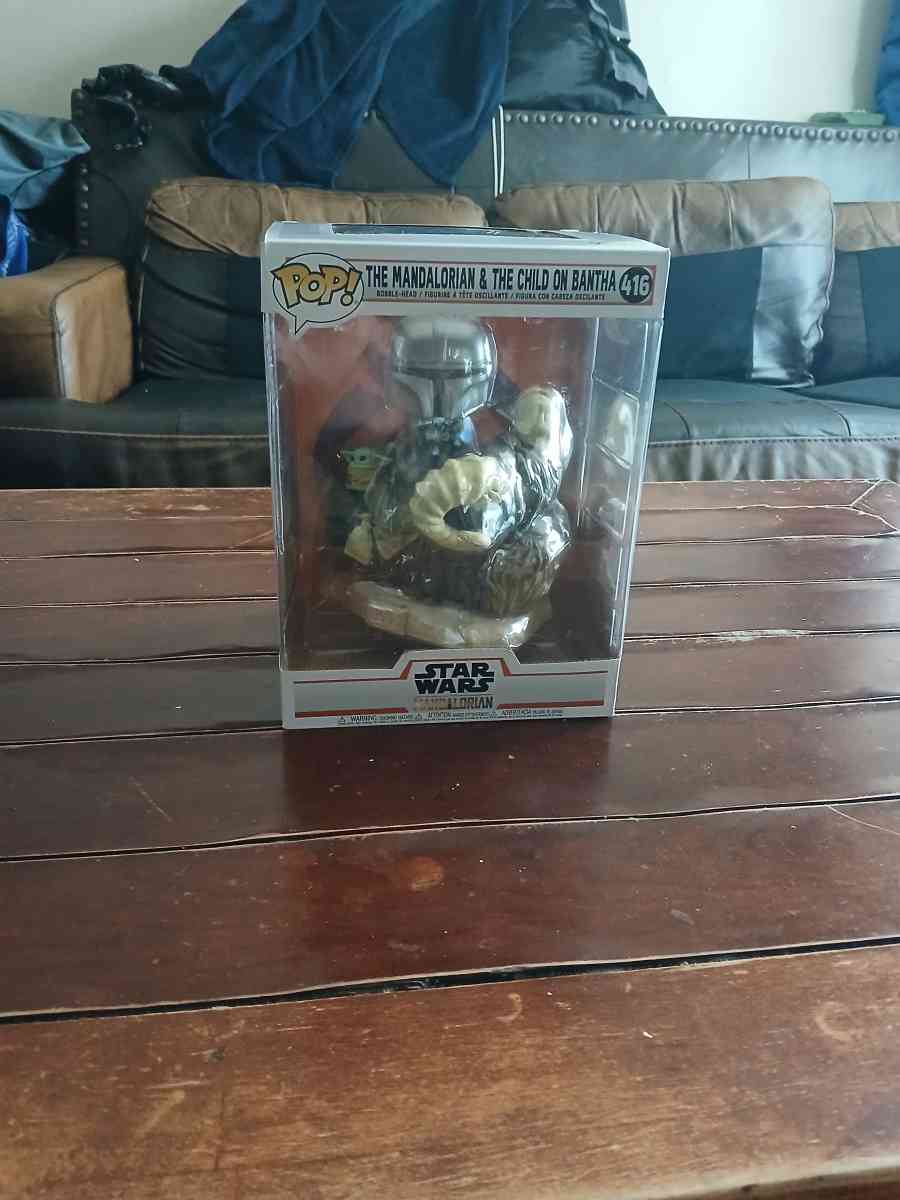 Funko Pop Deluxe Star Wars The Mandalorian 416 Figure