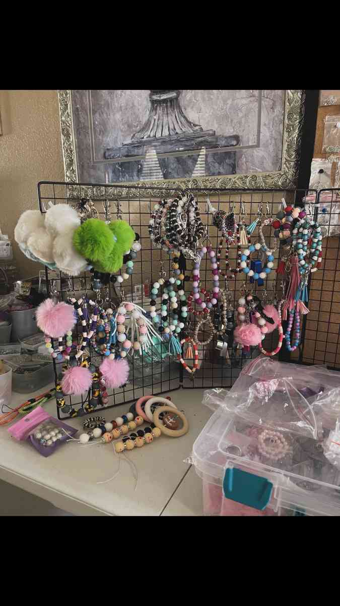 handmade jewelry and accessories