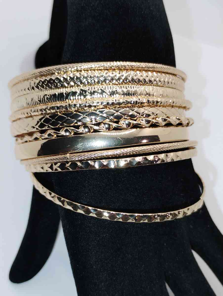 woman bangle bracelet set