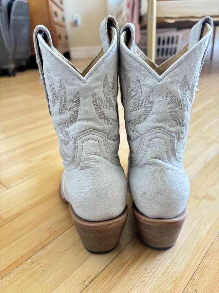 Women Boots